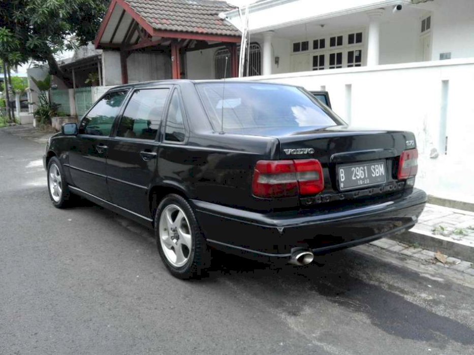 Volvo S70 Thn 1997 Warna Hitam Manual Original Kondisi Bagus U Pemakai