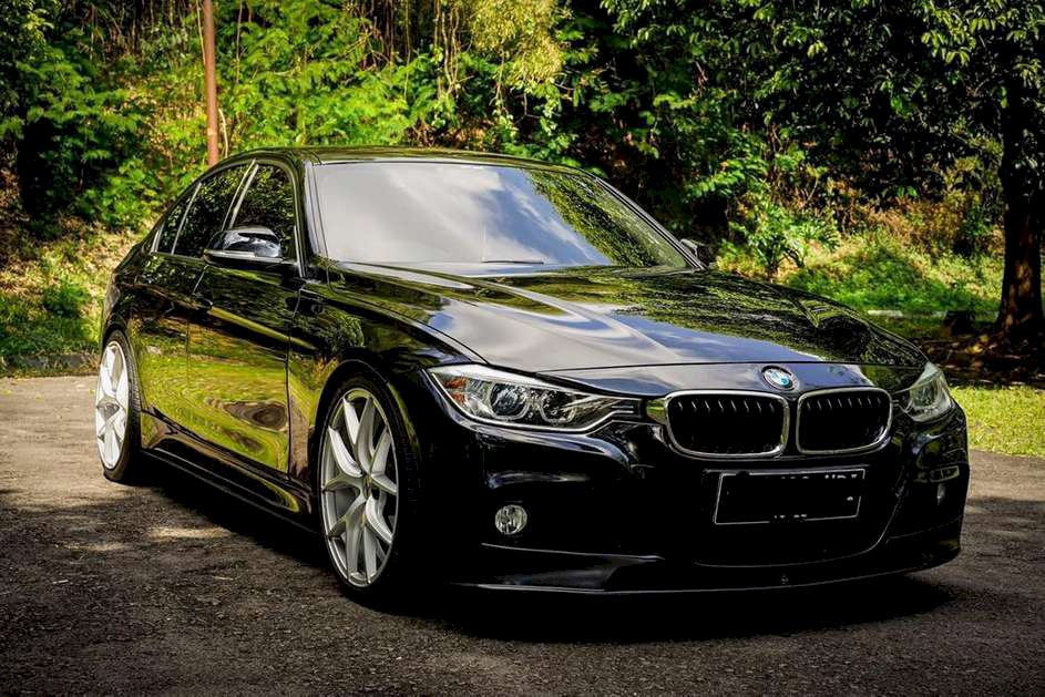 Bmw f30 sport 2013 banyak modifikasi | Dijual.co.id