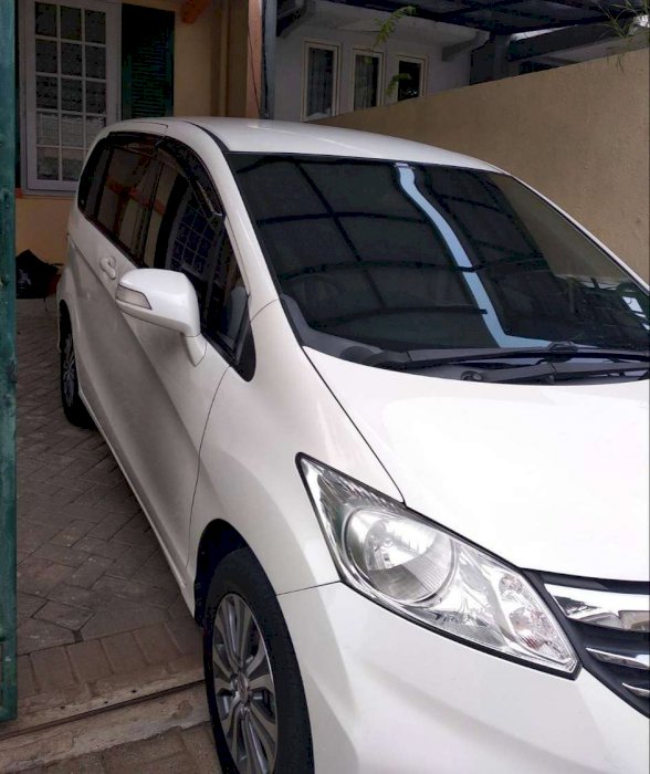 Jual Mobil Bekas Honda Freed 1.5 S Bensin 2014 Putih | Dijual.co.id