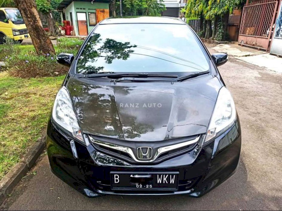 Honda Jazz GE8 Tipe S Manual 2013 pemakaian 2015 | Dijual.co.id