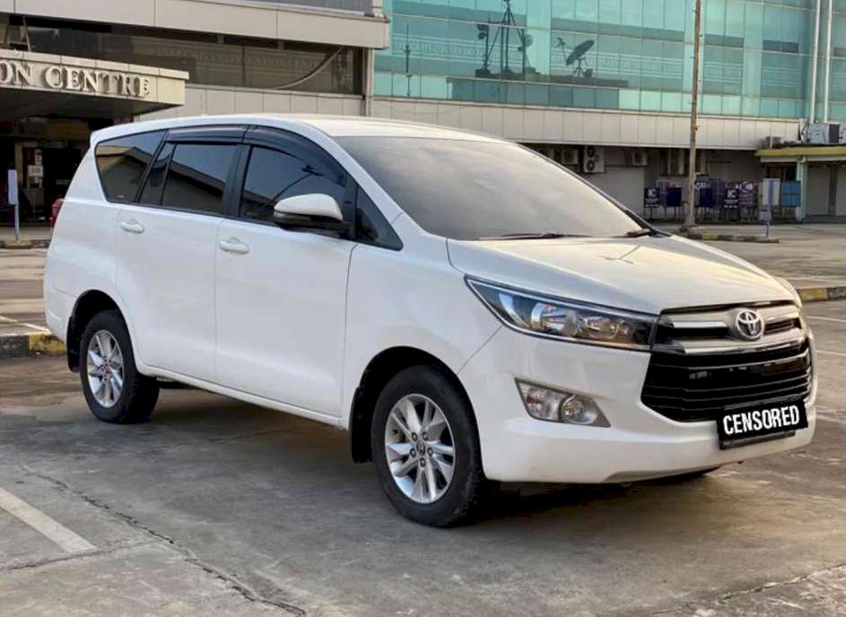 Дизель 2018. Toyota Innova 2018. Innova 2018.