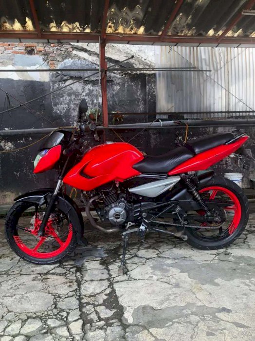 bajaj pulsar 135cc 2010 model